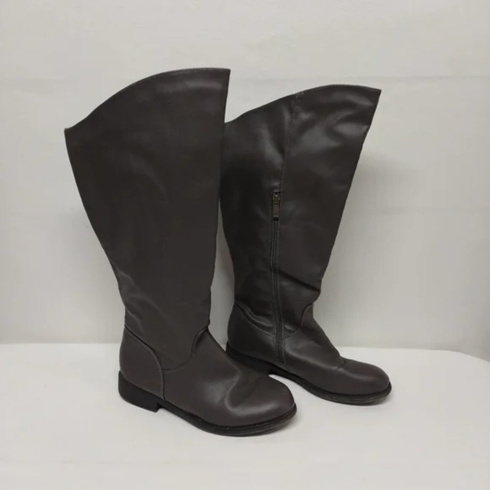 JG Women's Gray Boots Size 8
